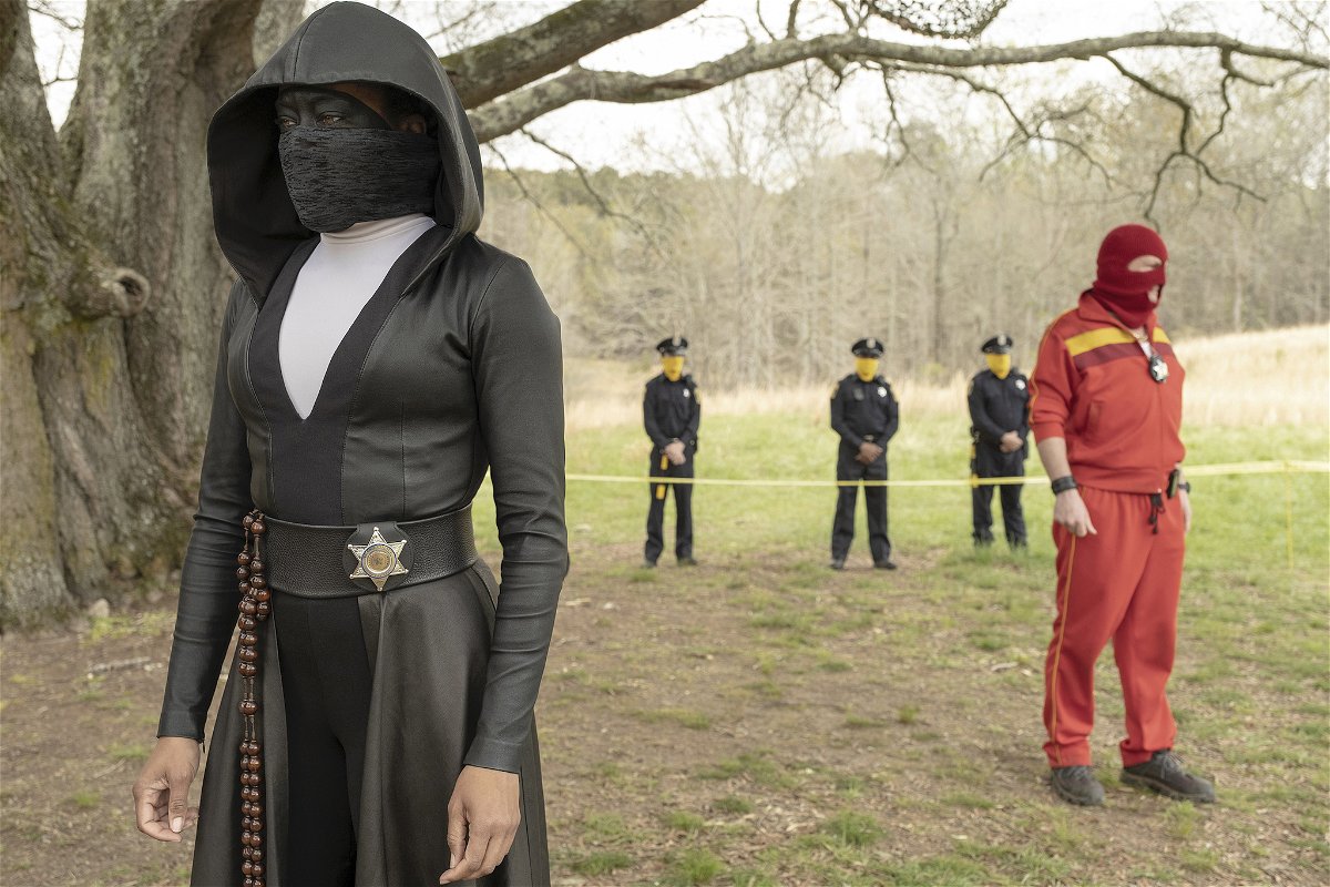 Un'immagine di Angela Abar nella serie Watchmen