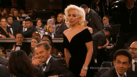 Lady Gaga ritira il suo Golden Globe