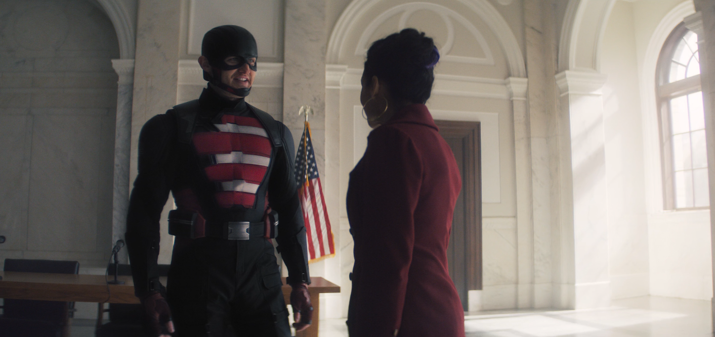 Clicca per vedere l'immagine originale John Walker e Val nel finale di Winter Soldier