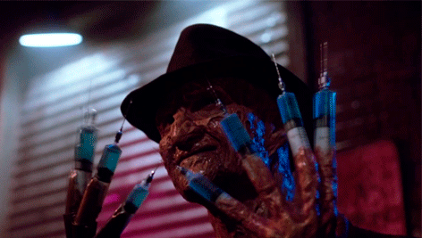 Freddy Kruger agita le mani
