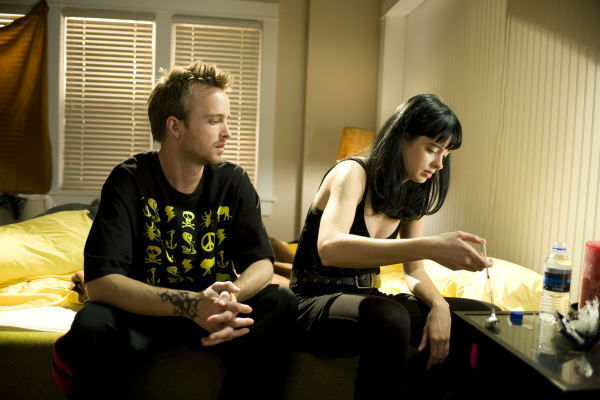 Clicca per vedere l'immagine originale Breaking Bad: Aaron Paul e Krysten Ritter in una scena