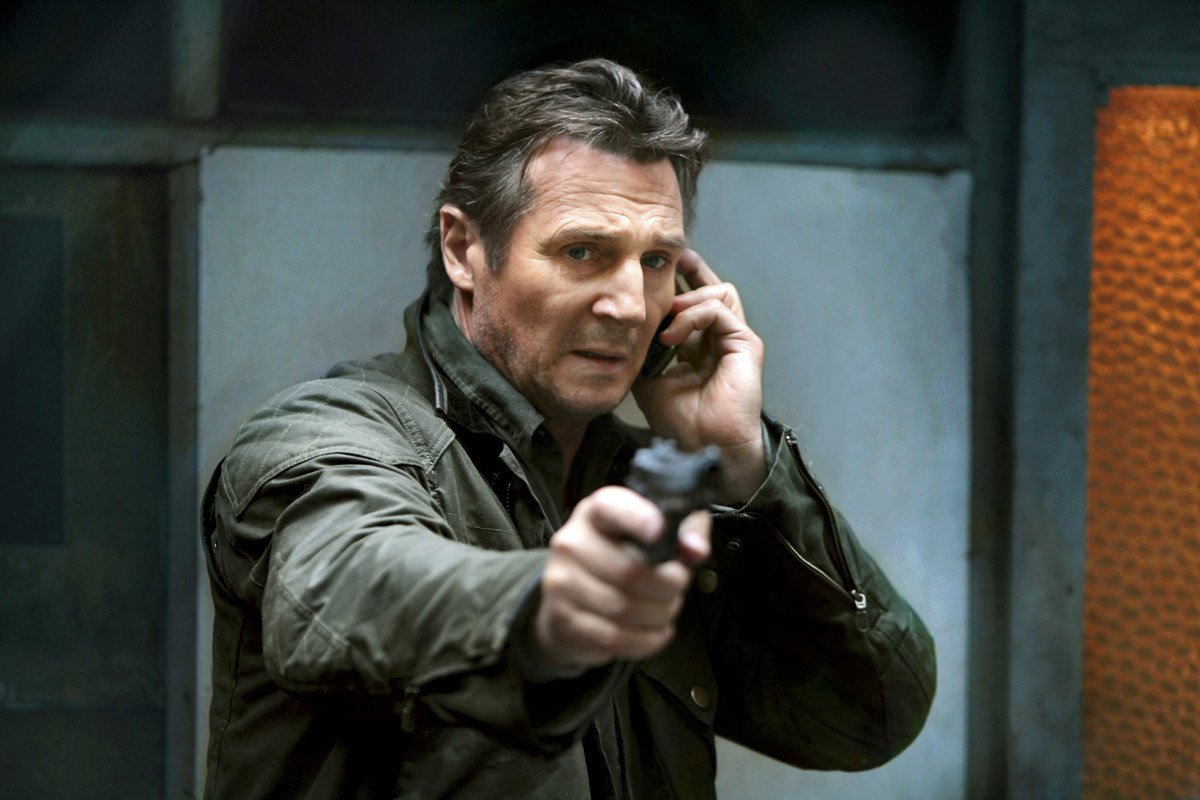 Liam Neeson in una scena di Taken - La vendetta