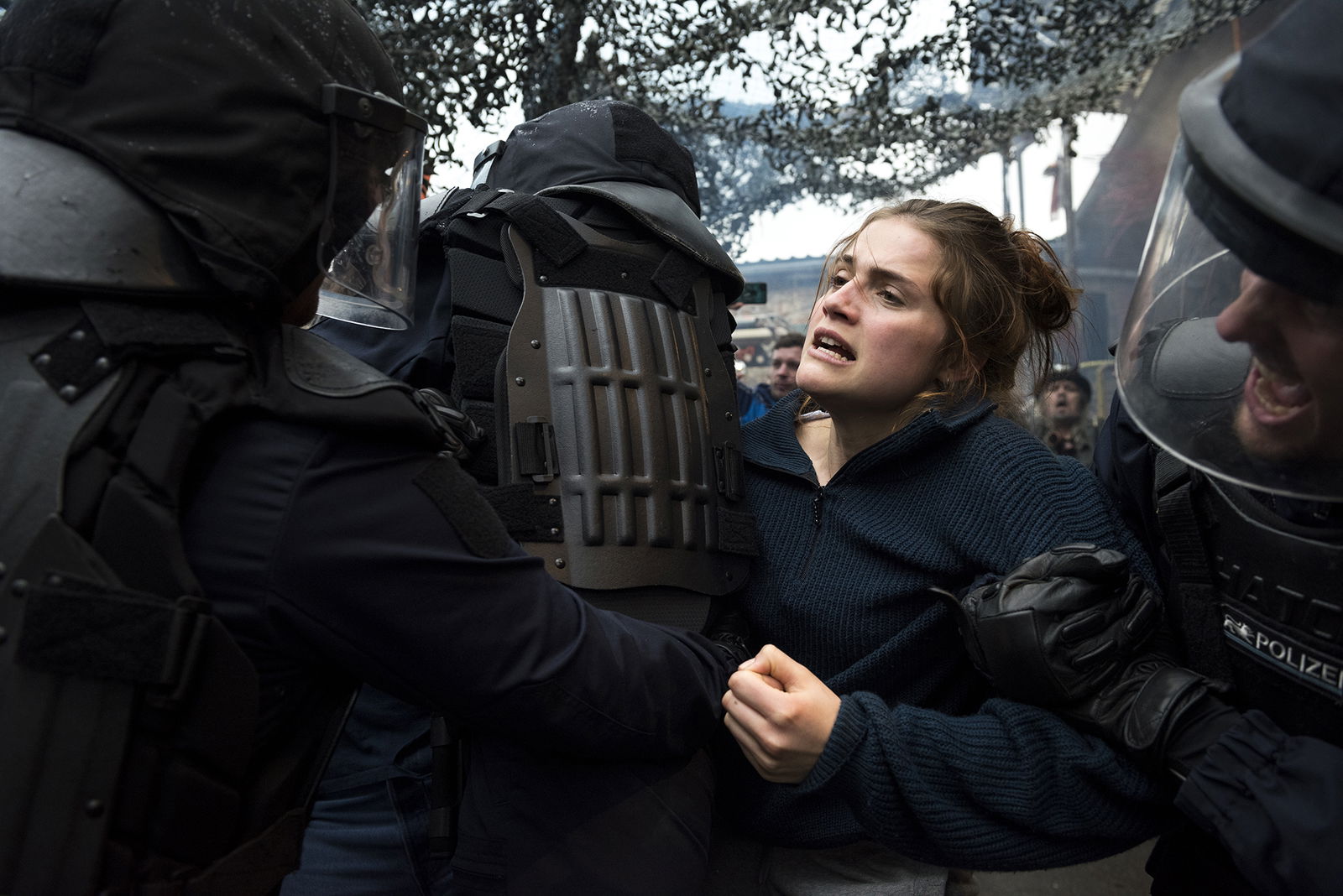 Ja homme kogu maailm: Saksa Netflixi film, mis uurib vägivalda ja antifašismi Mala Emde stseenis filmist Ja homme kogu maailm