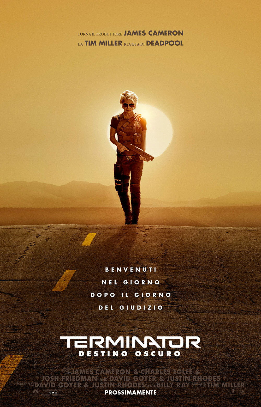 Clicca per vedere l'immagine originale Sarah Connor sulla locandina di Terminator: Destino Oscuro
