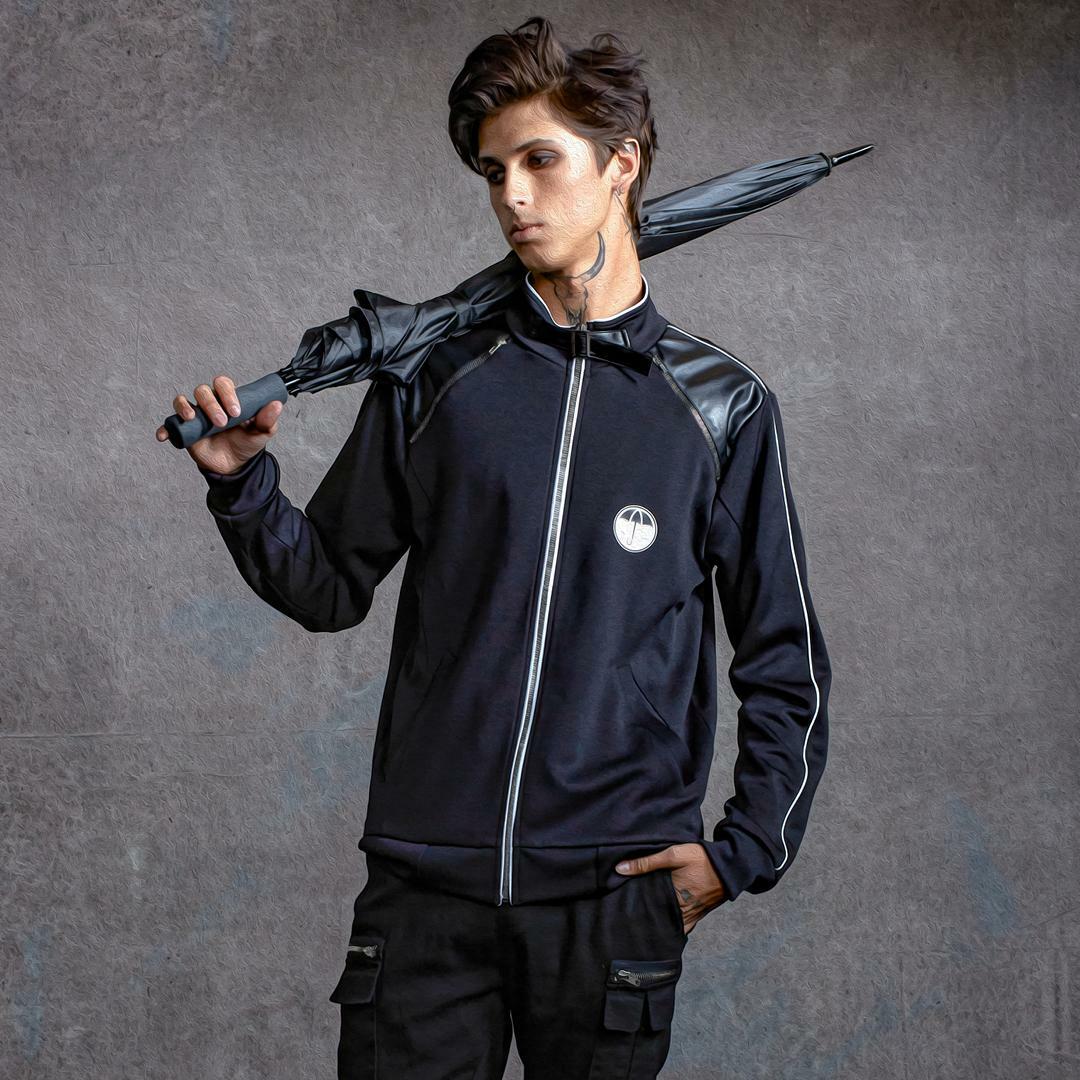 Clicca per vedere l'immagine originale Umbrella Academy Hot Topic