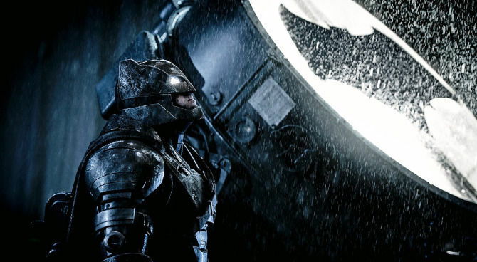 Clicca per vedere l'immagine originale Ben Affleck veste i panni di Batman nel film Batman Vs Superman