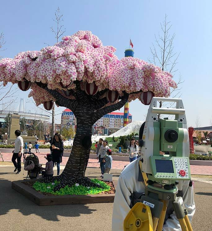 LEGOLAND di Nagoya: un alberto di ciliegio costruito con oltre 800mila mattoncini