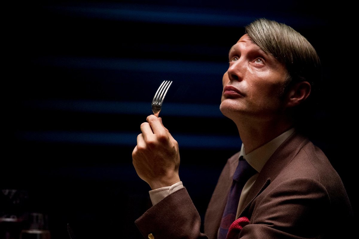 Hannibal Lecter interpretato da Mads Mikkelsen in una scena di Hannibal