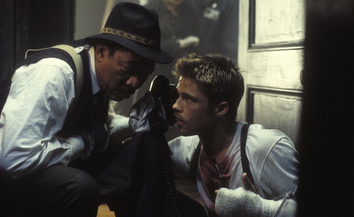 Morgan Freeman e Brad Pitt in una scena del film