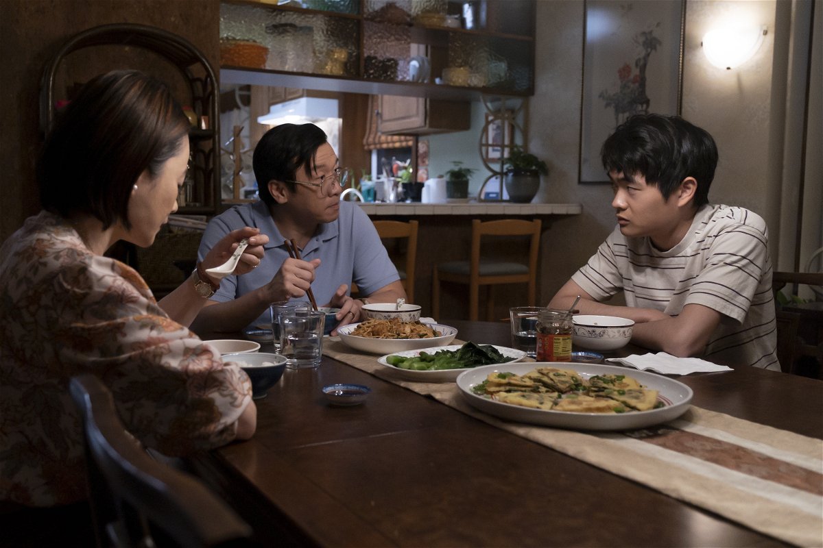 American Born Chinese - Tre membri di una famiglia a cena