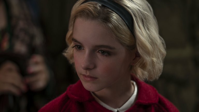 Clicca per vedere l'immagine originale Sabrina da bambina in una still dallo speciale di natale de Le Terrificanti Avventure di Sabrina