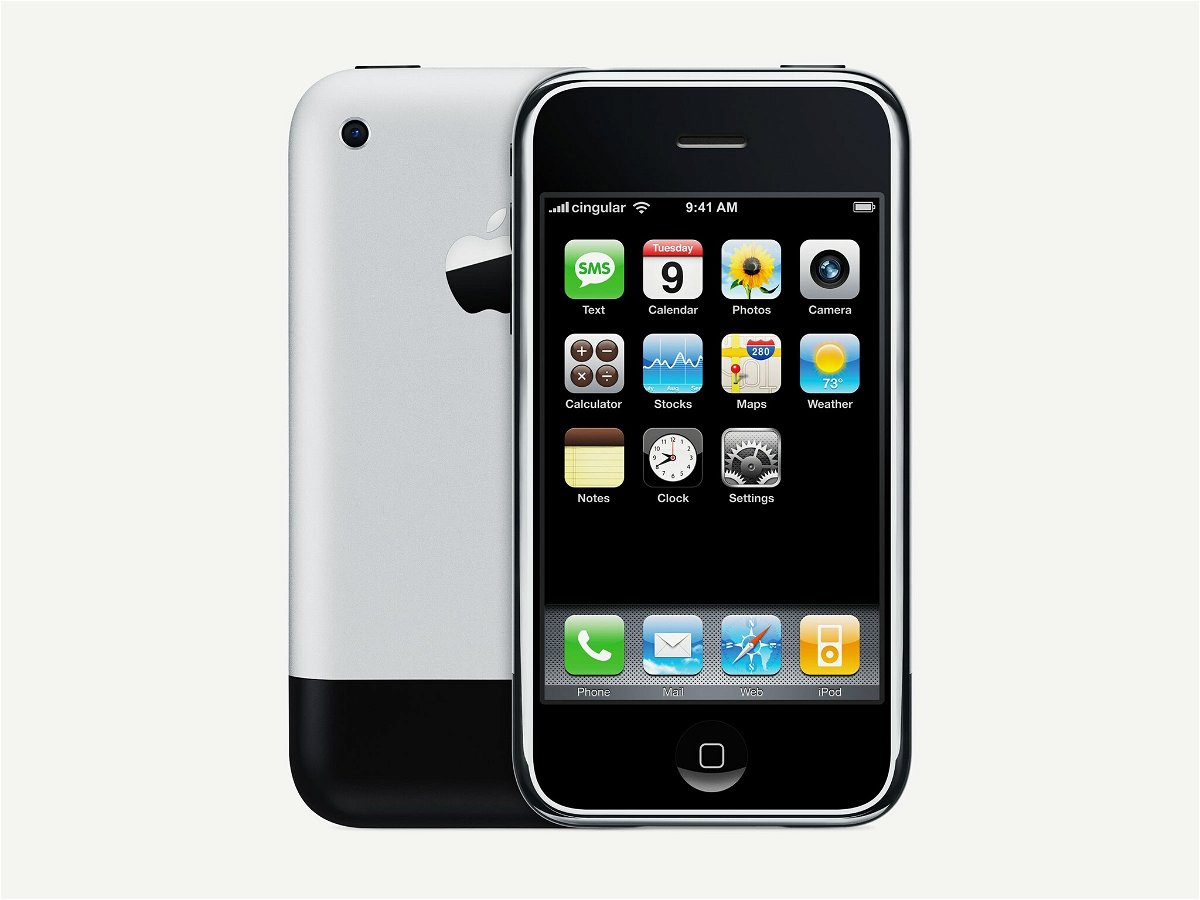 Immagine stampa del primo iPhone, presentato nel 2007