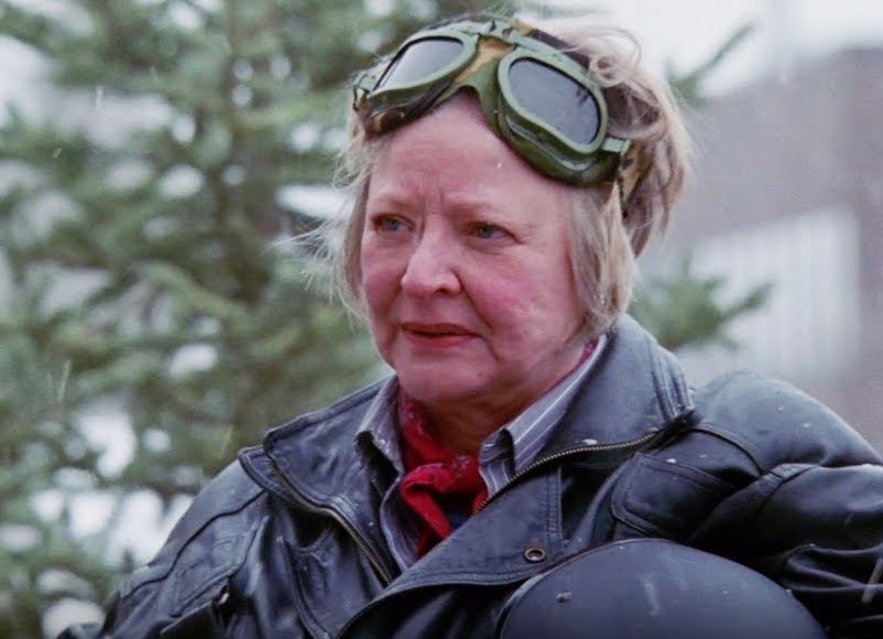 Edna Abbott interpretata da Debra Mooney