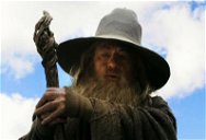 Copertina di Ian McKellen rifiuta di celebrare un matrimonio vestito da Gandalf 