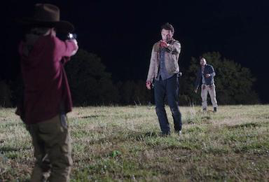The Walking Dead: Carl sta per sparare a Shane