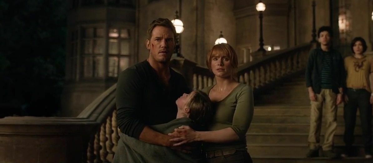 Clicca per vedere l'immagine originale Una delle ultime scene di Jurassic World - Il regno distrutto