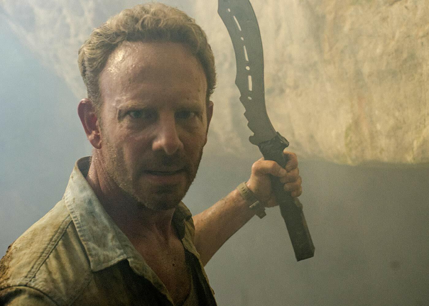 Zombie Tidal Wave: il trailer del folle film dai produttori di Sharknado Un primo piano di Ian Ziering nel film Zombie Tidal Wave