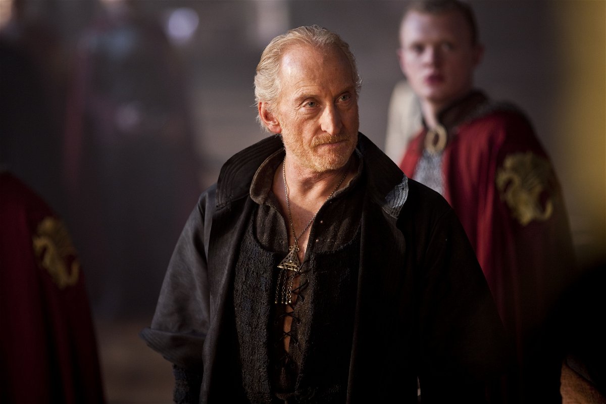 Primo piano di Charles Dance in Merlin