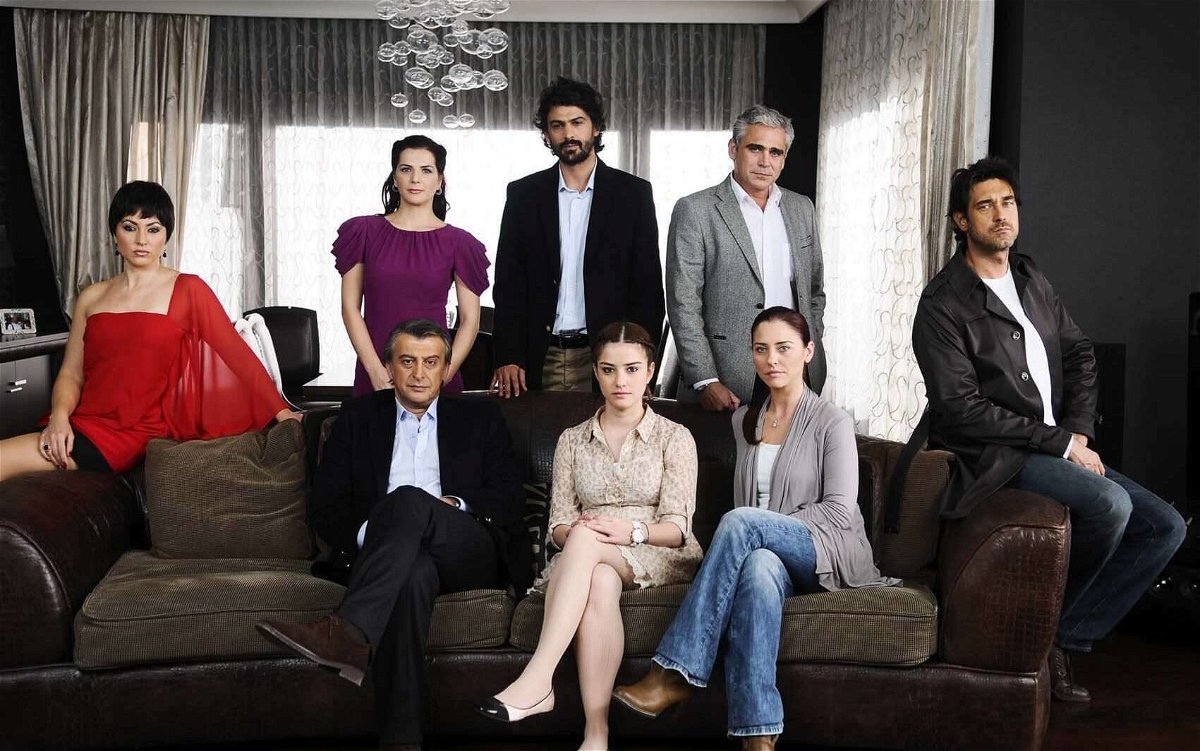 Kizim Nerede, el elenco de la serie con Özge Gürel