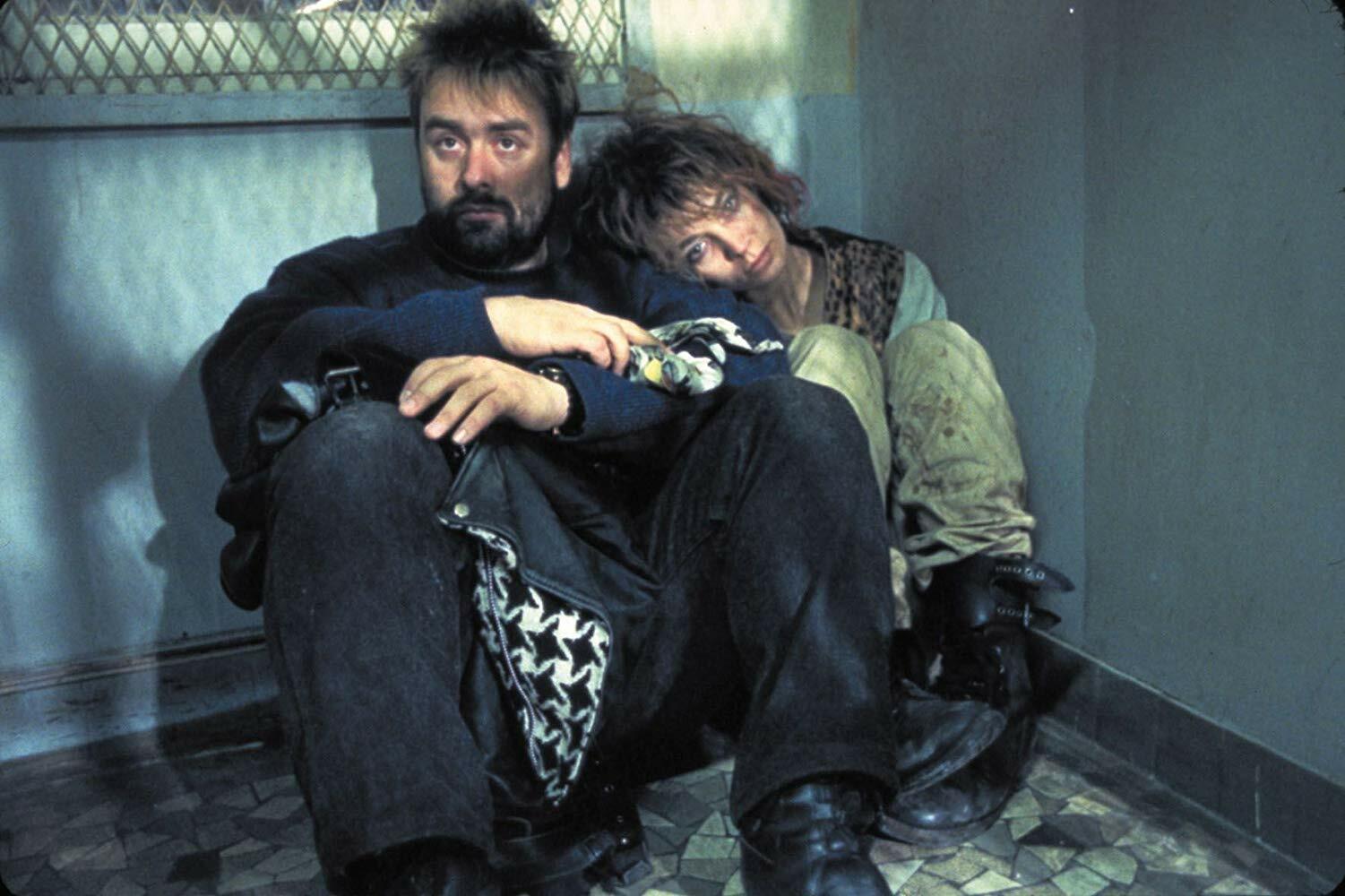 Nikita compie 30 anni: 10 curiosità sul film cult di Luc Besson Luc Besson e Anne Parillaud sul set di Nikita