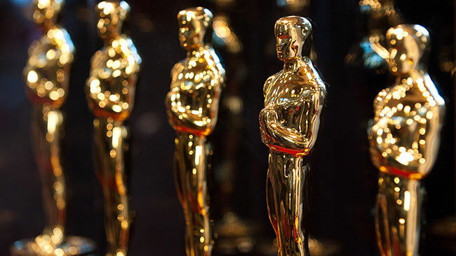 Clicca per vedere l'immagine originale Le statuette d'oro degli Oscar