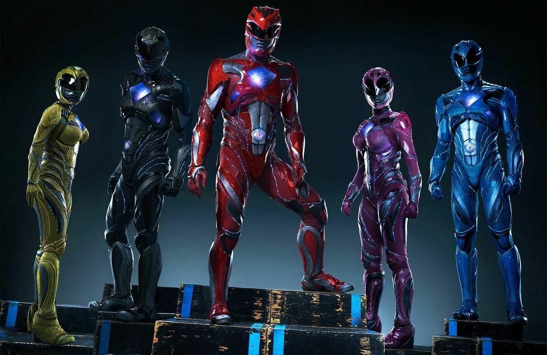 I 5 protagonisti di Power Rangers in uniforme