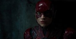 Copertina di The Flash: Cyborg apparirà a fianco di Ezra Miller