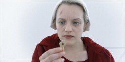 Copertina di The Handmaid's Tale: Elisabeth Moss nel trailer della terza stagione