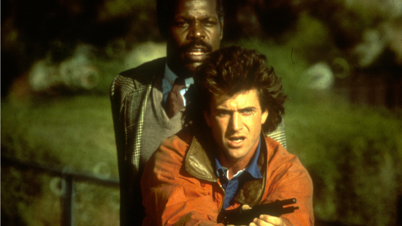 Clicca per vedere l'immagine originale Mel Gibson e Danny Glover, coppia di sbirri in Arma Letale