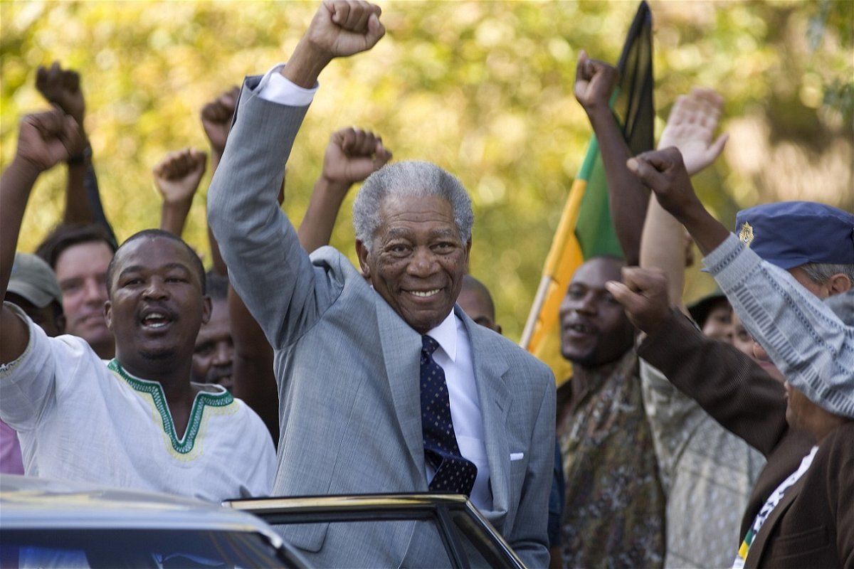 Morgan Freeman interpreta a Nelson Mandela en Invictus