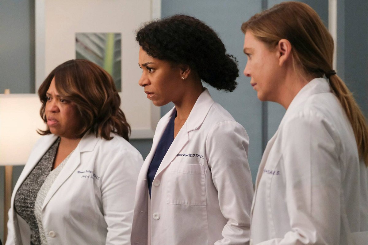 Tre dei personaggi di Grey's Anatomy: Miranda Bailey, Maggie Pierce e Meredith Grey