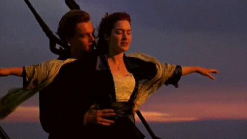 Clicca per vedere l'immagine originale Una scena classica di Titanic a prua