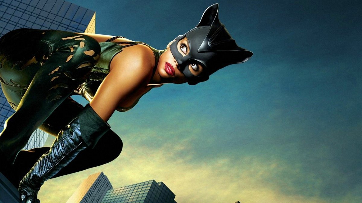 Catwoman: un'immagine promozionale dal film