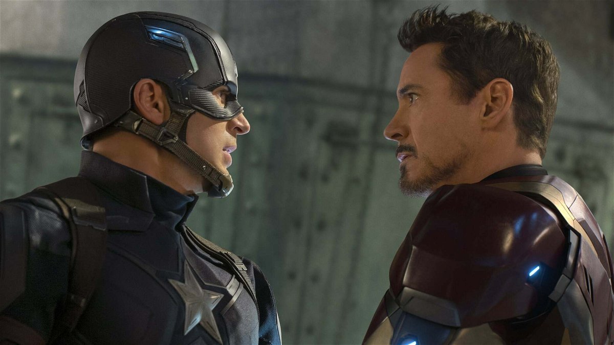 Chris Evans e Robert Downey Jr. di profilo in Captain America: Civil War