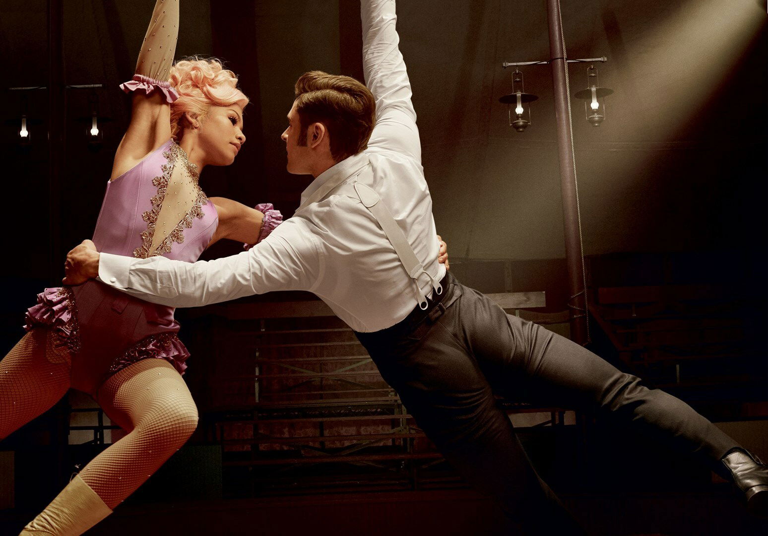 Clicca per vedere l'immagine originale Hugh Jackman in una scena dal film The Greatest Showman