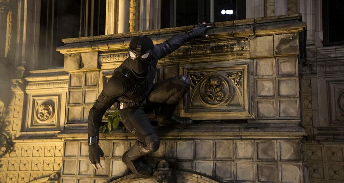 El traje negro de Spider-Man en Far From Home