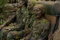 Copertina di The Walking Dead e la strana polemica sugli zombie con un becchino