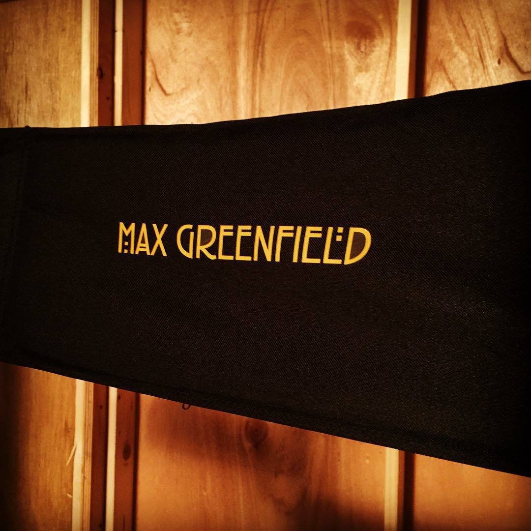 La poltrona di Max Greenfield