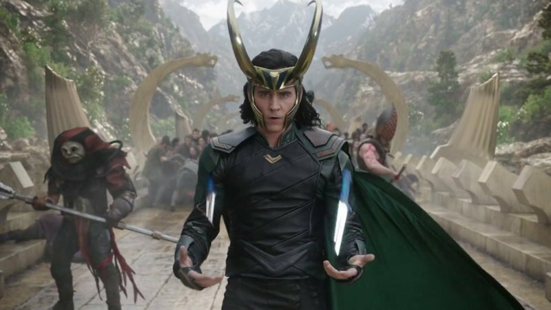 Tom Hiddleston nel ruolo di Loki