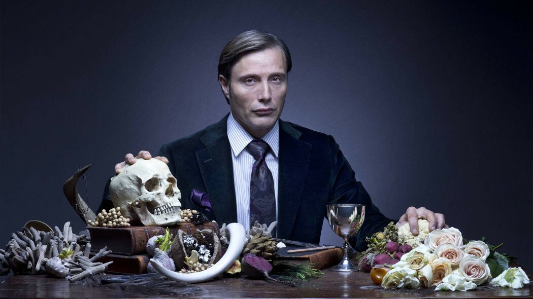 Mads Mikkelsen in una immagine promozionale della serie TV Hannibal