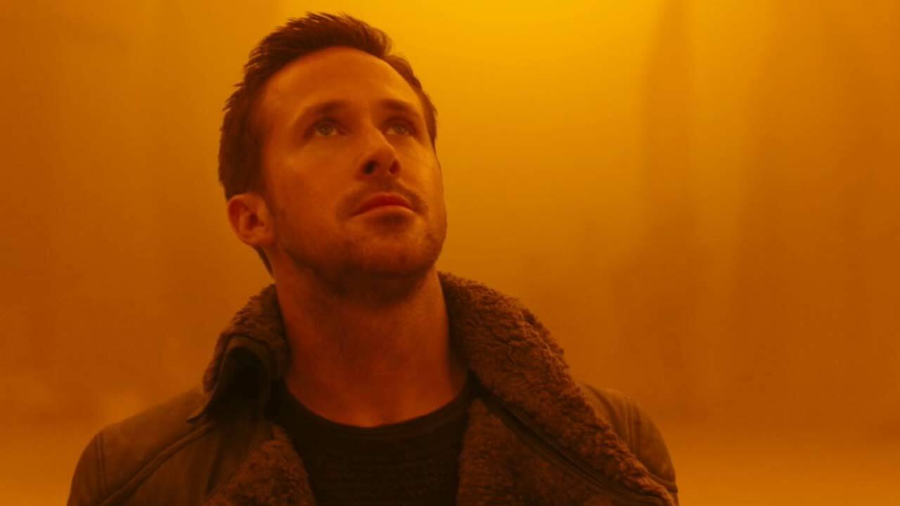 Clicca per vedere l'immagine originale Ryan Gosling in una scena di Blade Runner 2049