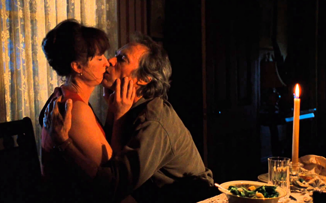 Clicca per vedere l'immagine originale Una scena d'amore ne I ponti di Madison County