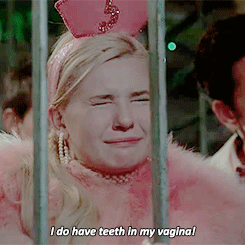 Clicca per vedere l'immagine originale Chanel N°5 ha i denti nella vagina