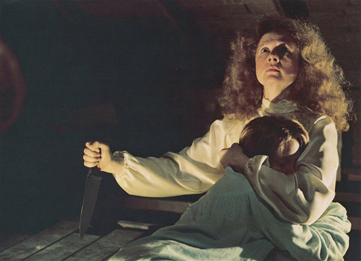 Carrie e la madre Margaret in una scena del film 