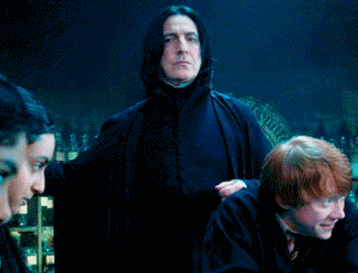 Severus Piton colpisce Ron in GIF