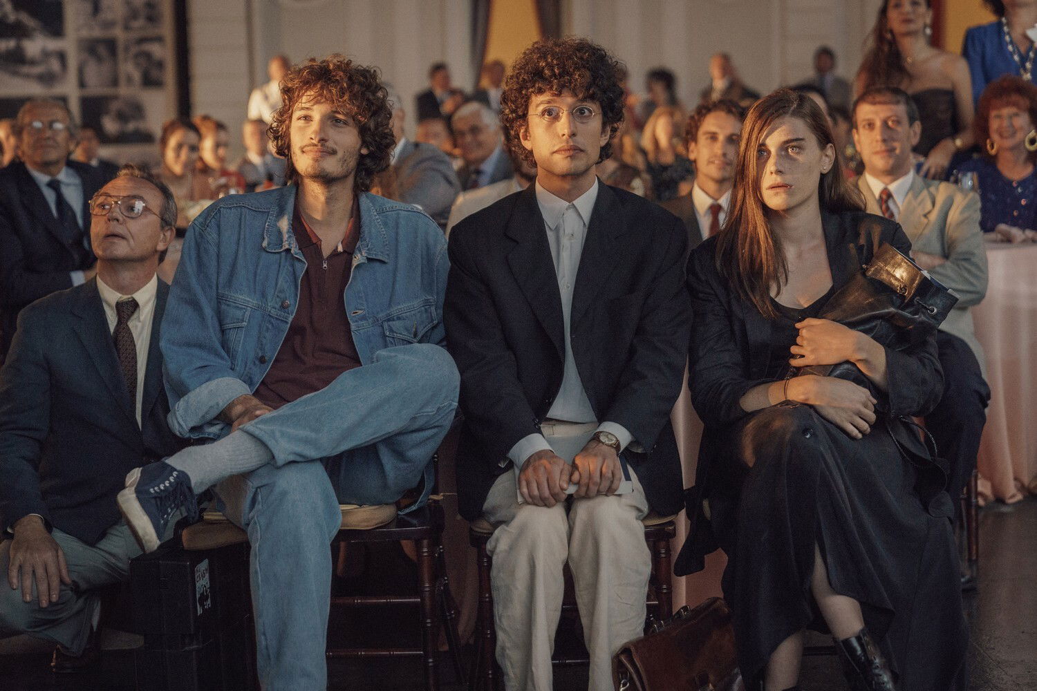 Clicca per vedere l'immagine originale I finalisti del premio Solinas seduti in attesa della proclamazione del vincitore