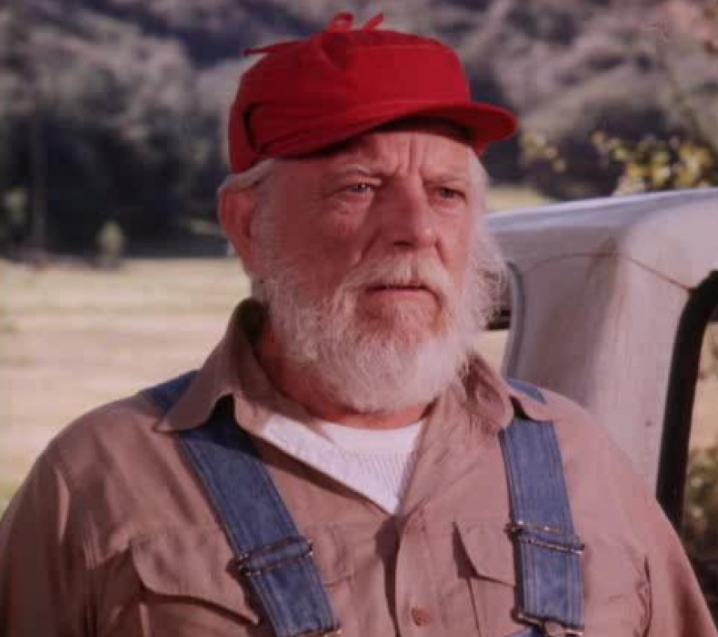 Clicca per vedere l'immagine originale Zio Jesse, uno dei personaggi di Hazzard