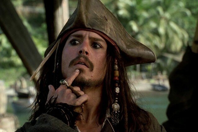 Un primo piano di Johnny Depp nei panni di Jack Sparrow