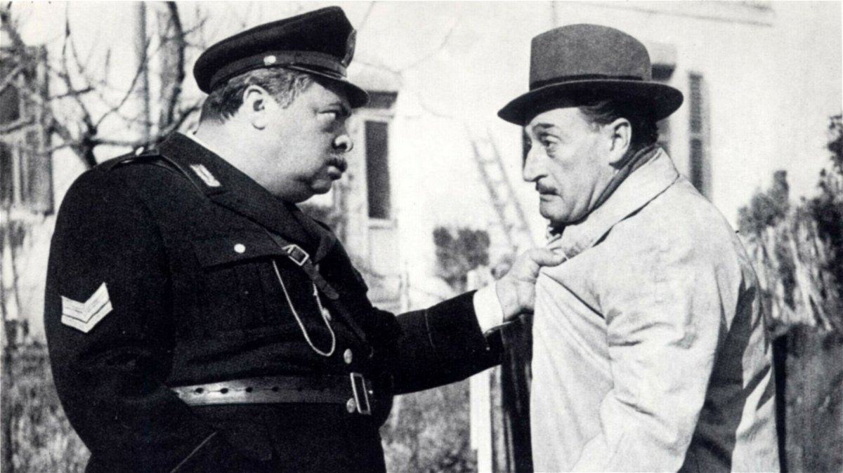 Aldo Fabrizi e Totò in una scena del film