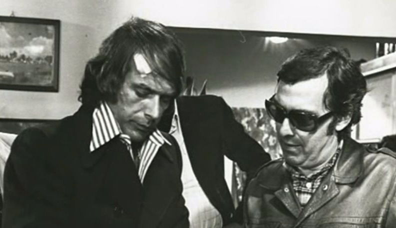 Clicca per vedere l'immagine originale Umberto Lenzi assieme a Tomas Milian sul set de Il cinico, l'infame, il violento
